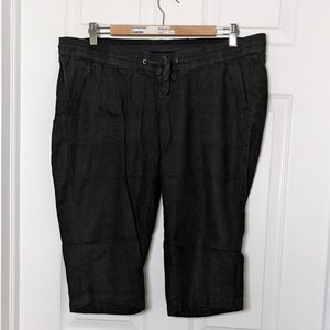 Black linen maternity capris